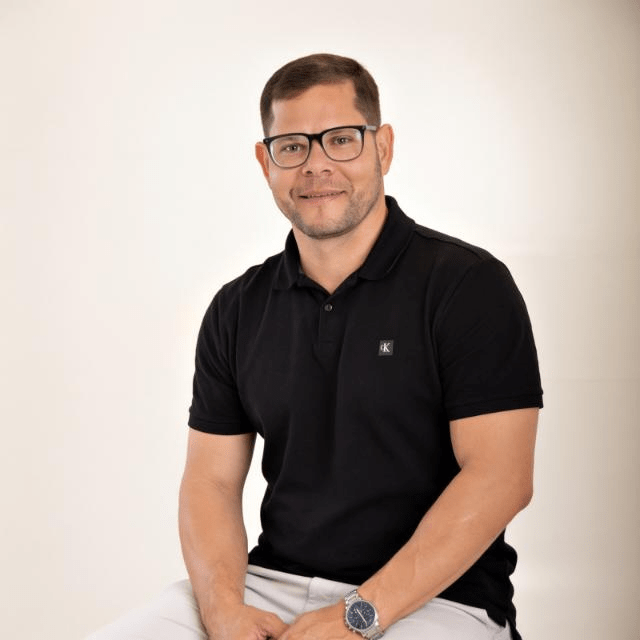 Eduardo Henrique, corretor de imóveis